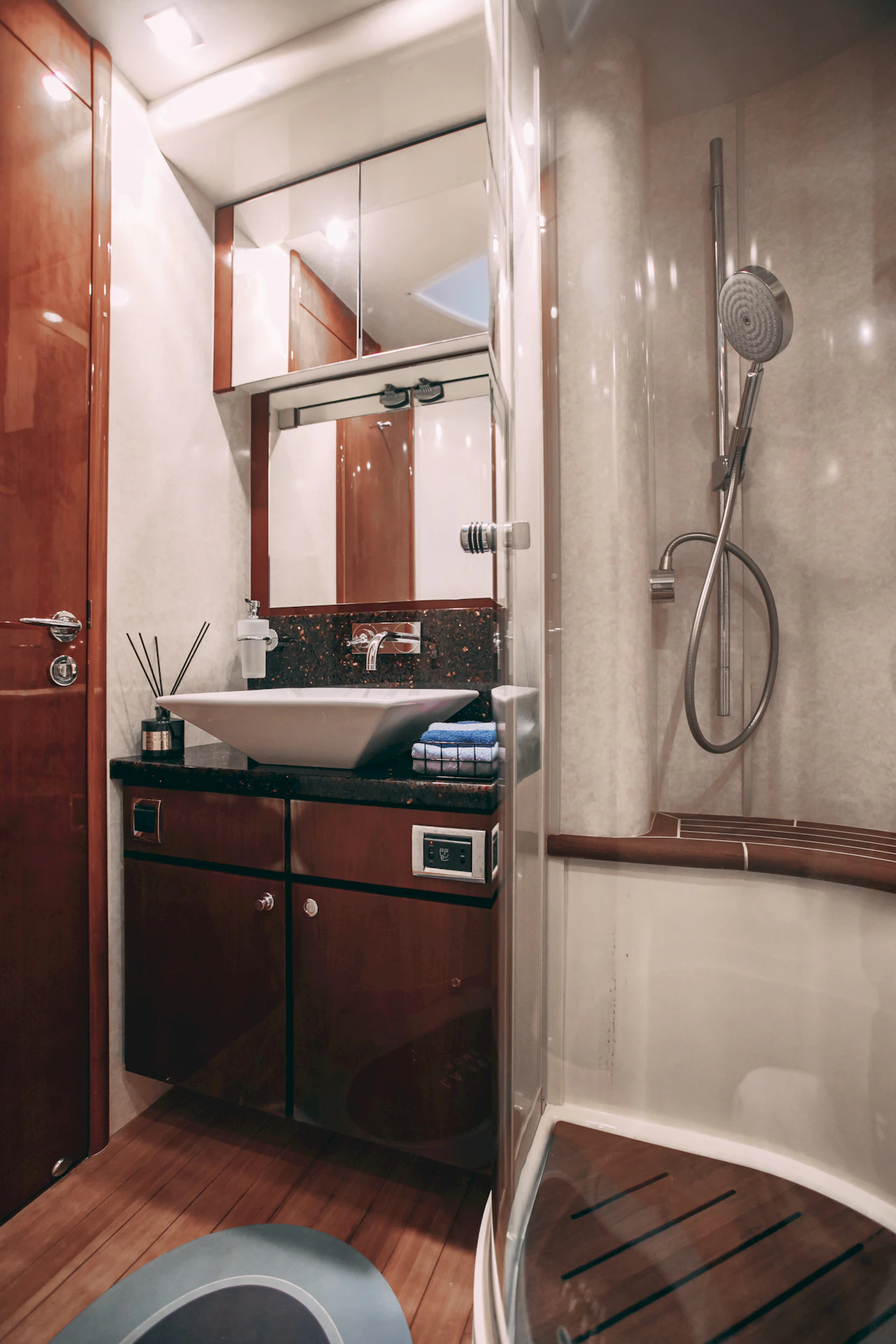 Fairline Squadron 68 (Аврора) image- 31